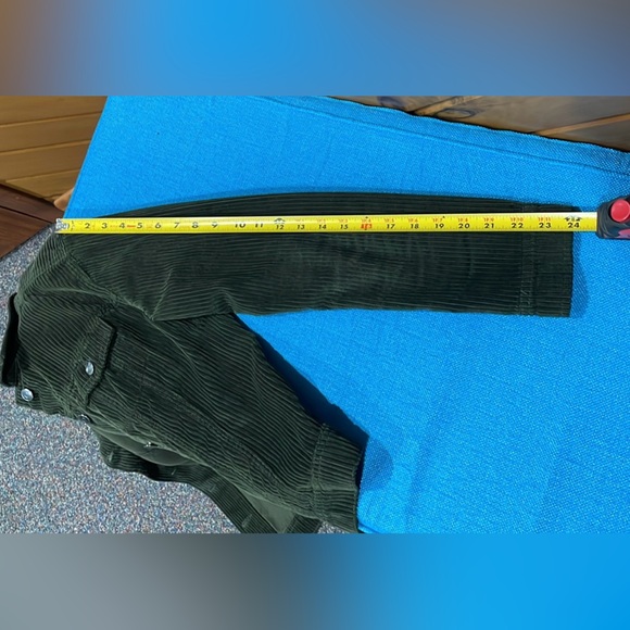 Ladies forest green blazer size medium. Good condition. - Picture 6 of 9